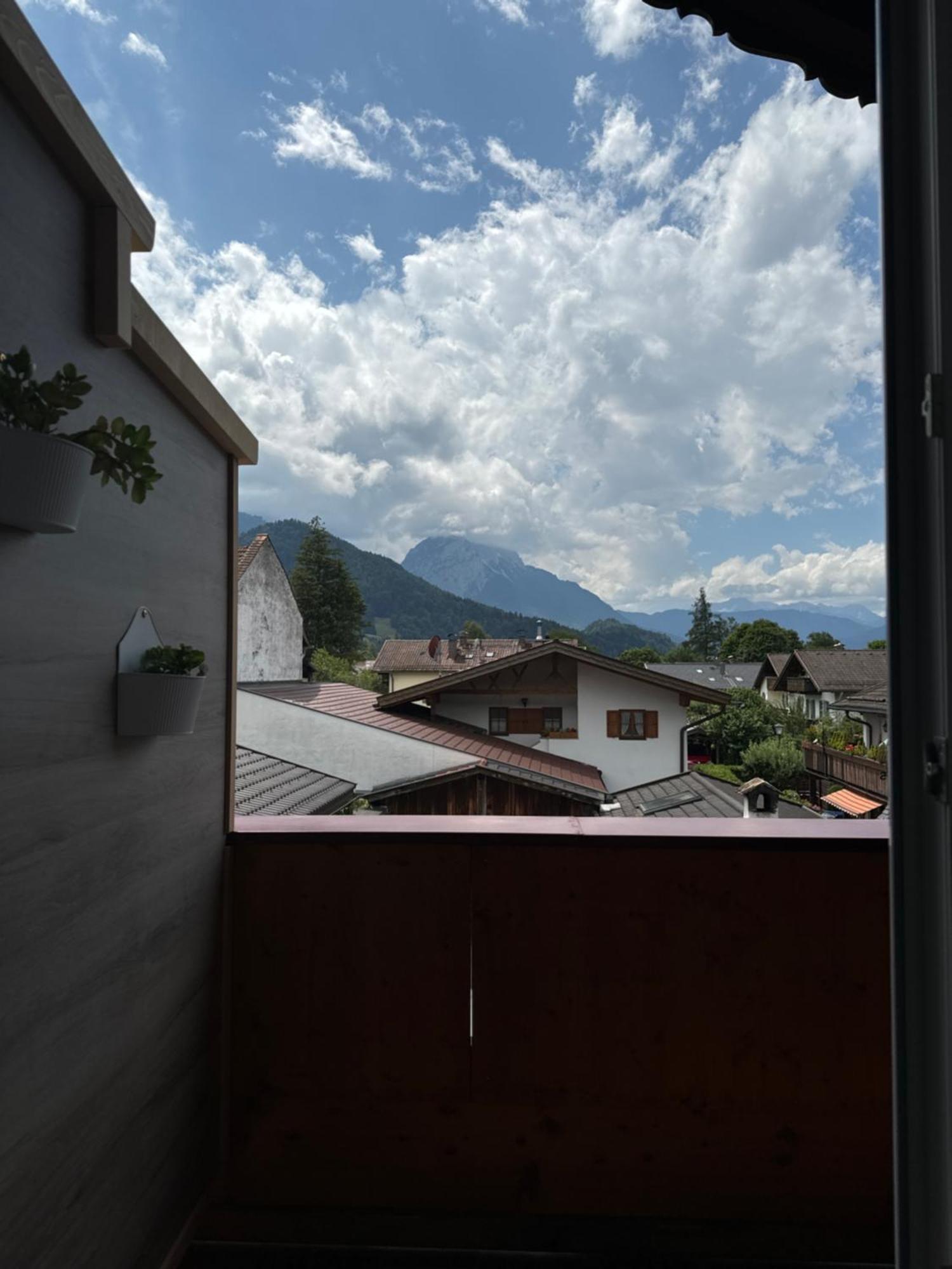 Apartment Pfanzelter Garmisch-Partenkirchen Exteriör bild